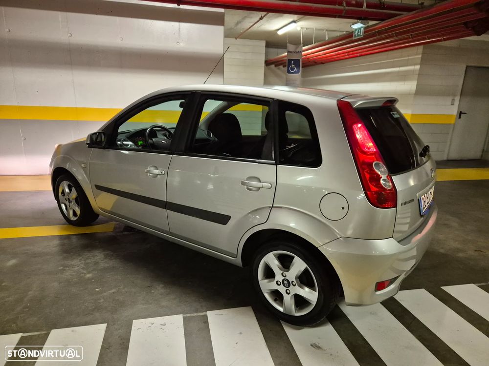 Ford Fiesta 1.25 Trend - 15