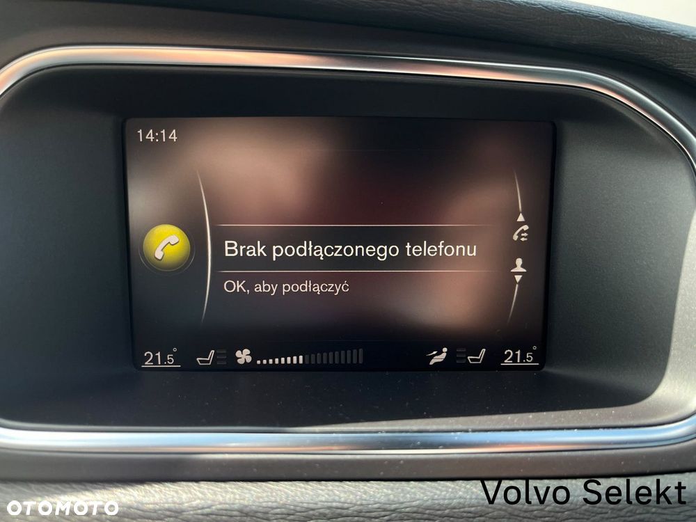 Volvo V40 - 24