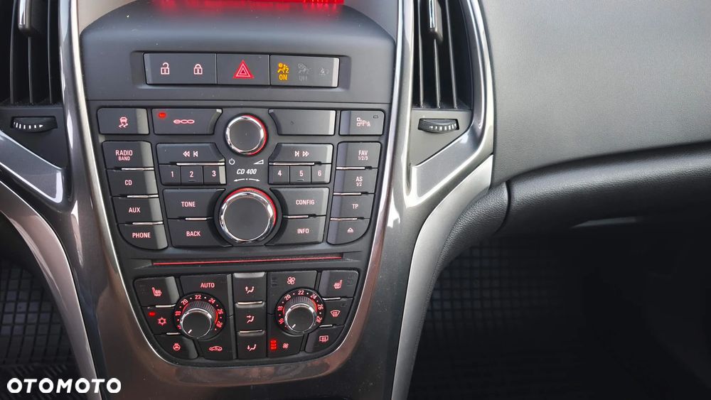 Opel Astra 1.4 T Cosmo S&S - 12