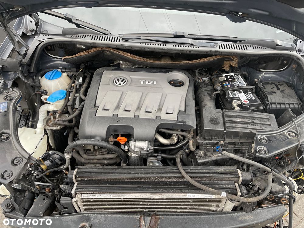 Volkswagen Touran 2.0 TDI DPF DSG MATCH - 26