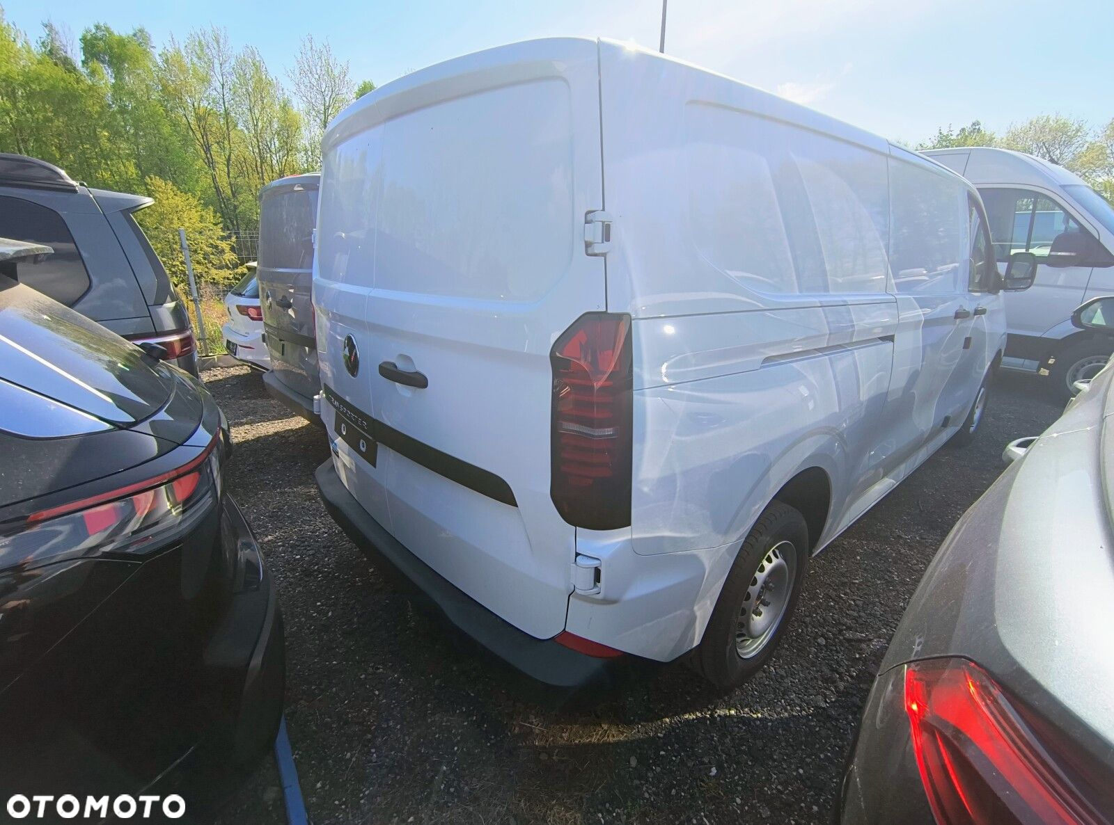 Volkswagen Transporter Transporter Furgon silnik: 2,0 l TDI 150 KM / skrzynia biegów: 6-biegowa manualna rozstaw osi: 3500 mm - 2