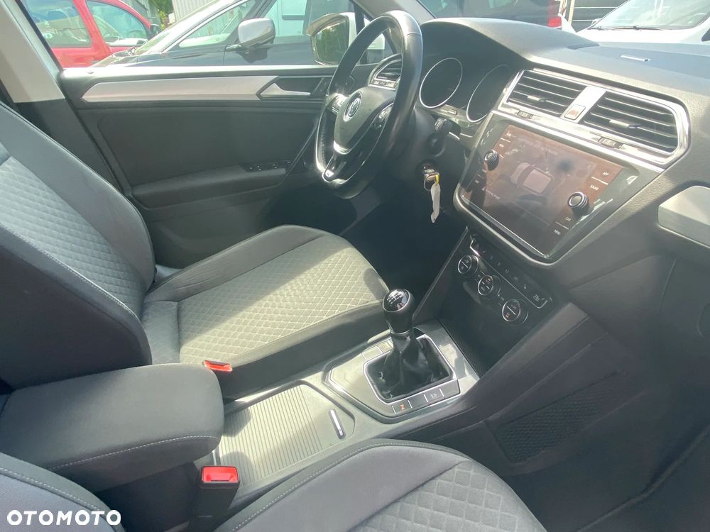 Volkswagen Tiguan 2.0 TDI SCR (BlueMotion Technology) Comfortline - 32