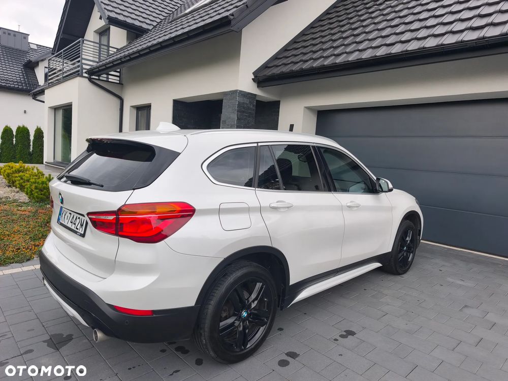 BMW X1 sDrive18d Business Edition - 10