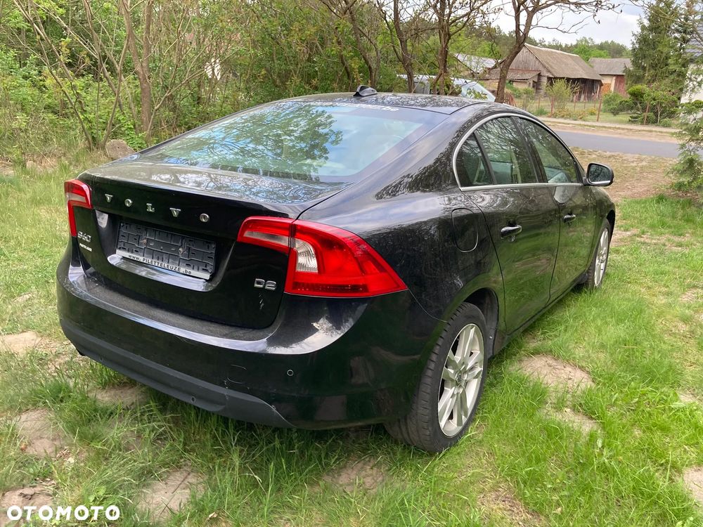 Volvo S60 D2 Momentum - 3