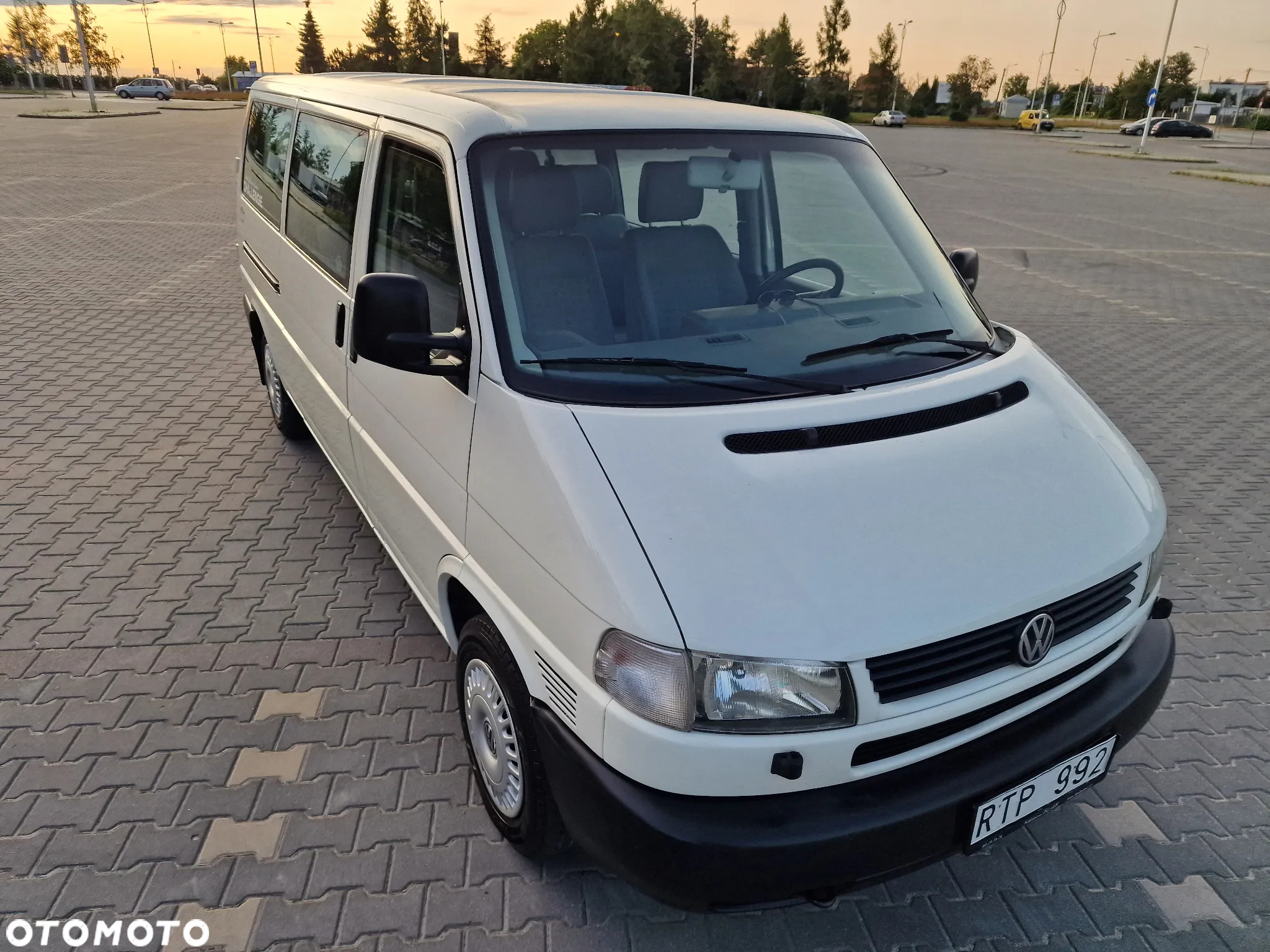 Volkswagen Caravelle GL - 5