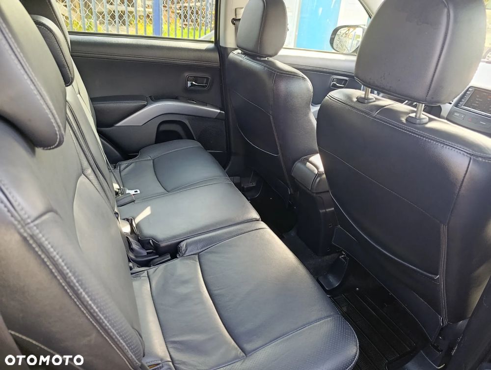 Mitsubishi Outlander 2.2 DI-D 4WD Automatik Invite - 16