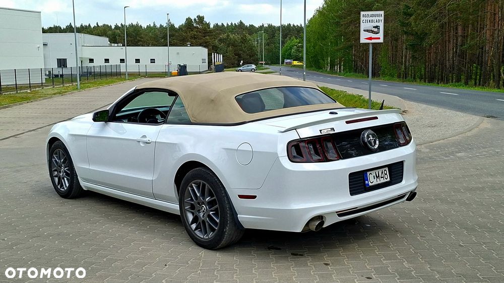 Ford Mustang 3.7 V6 Premium - 2