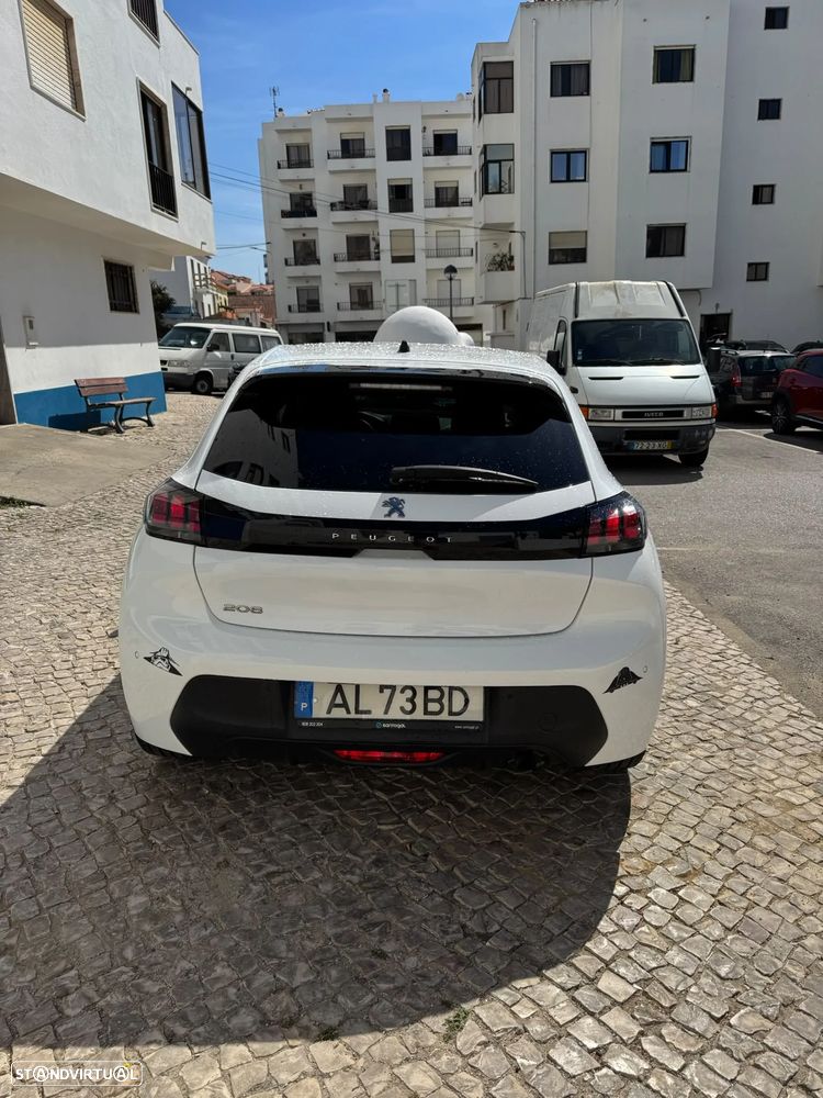 Peugeot 208 2021 photo 4