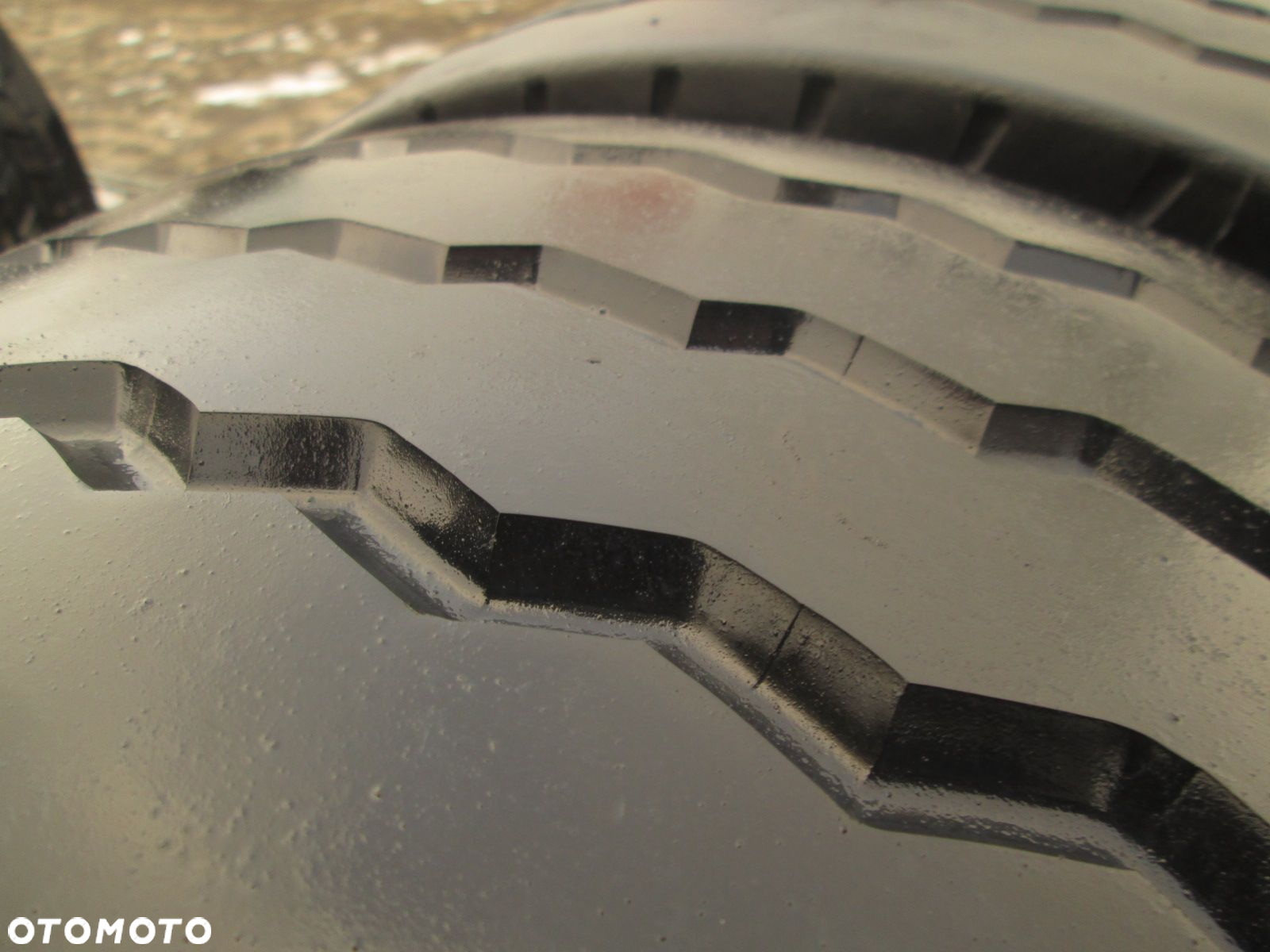 Opony ciężarowe 245/70R17.5 Pirelli ST01. Opony ciężarowe - 5