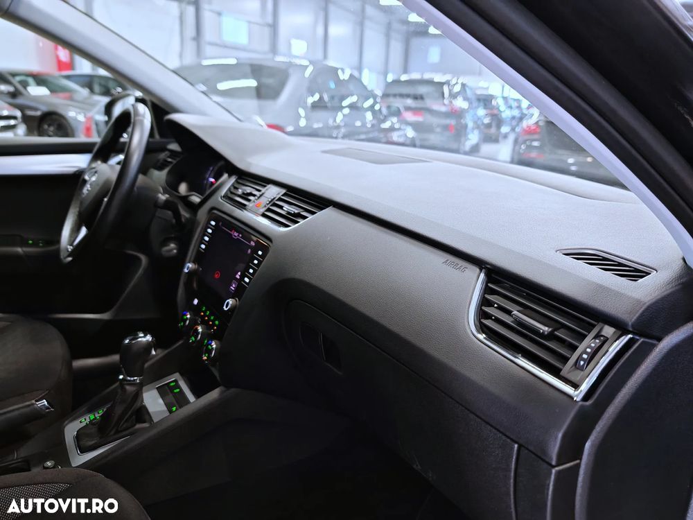 Skoda Octavia 1.6 TDI DSG Ambition - 11