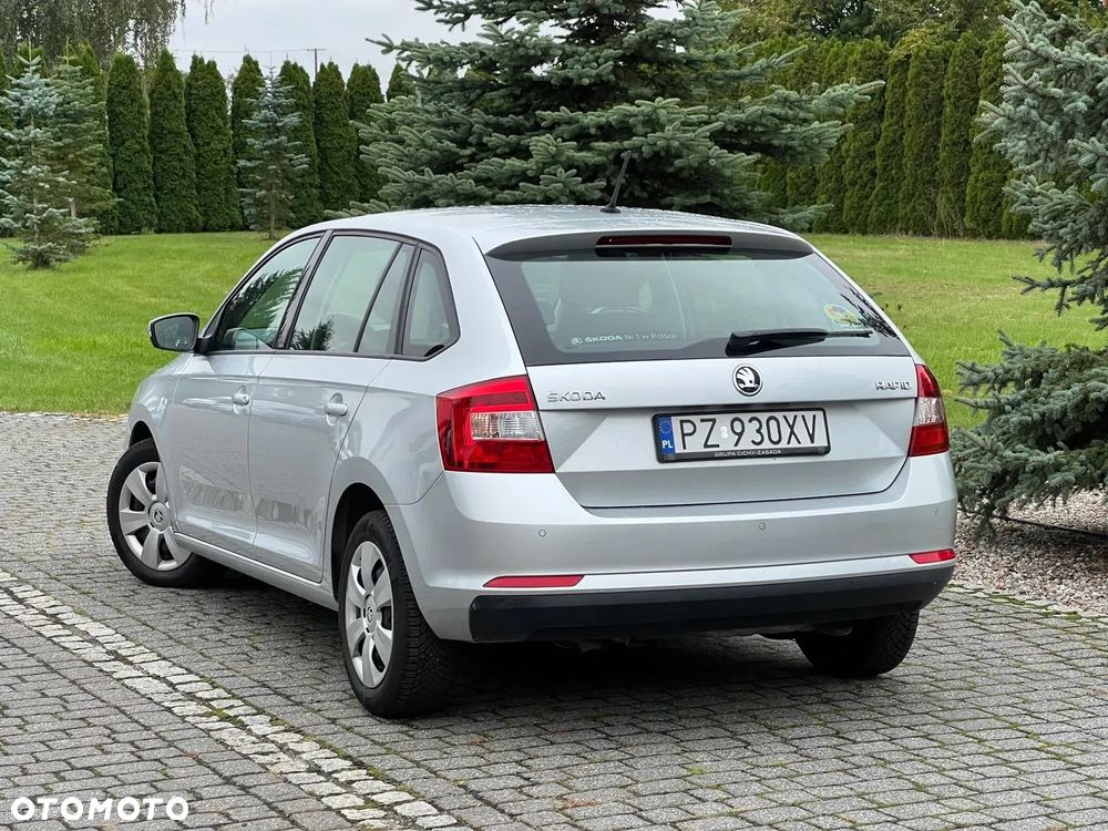 Skoda RAPID 1.4 TDI DPF Style DSG - 10