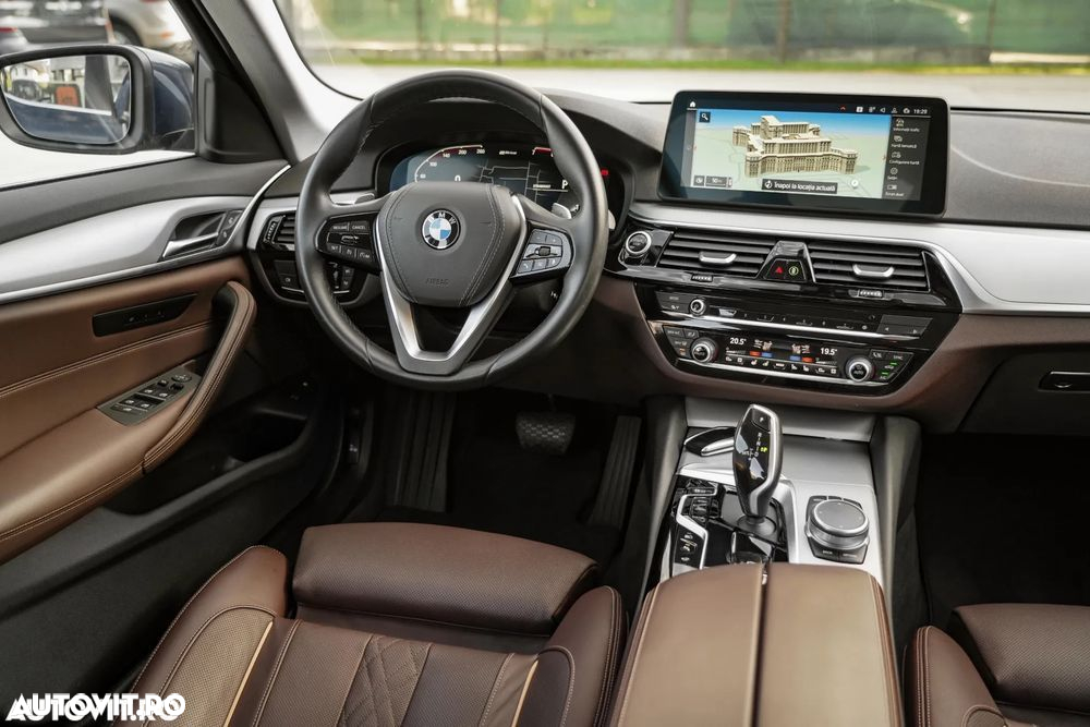 BMW Seria 5 530e Aut. Luxury Line - 13