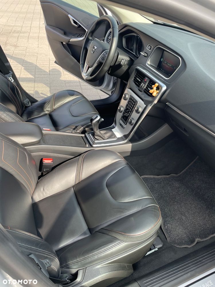 Volvo V40 T3 Drive-E Ocean Race - 14