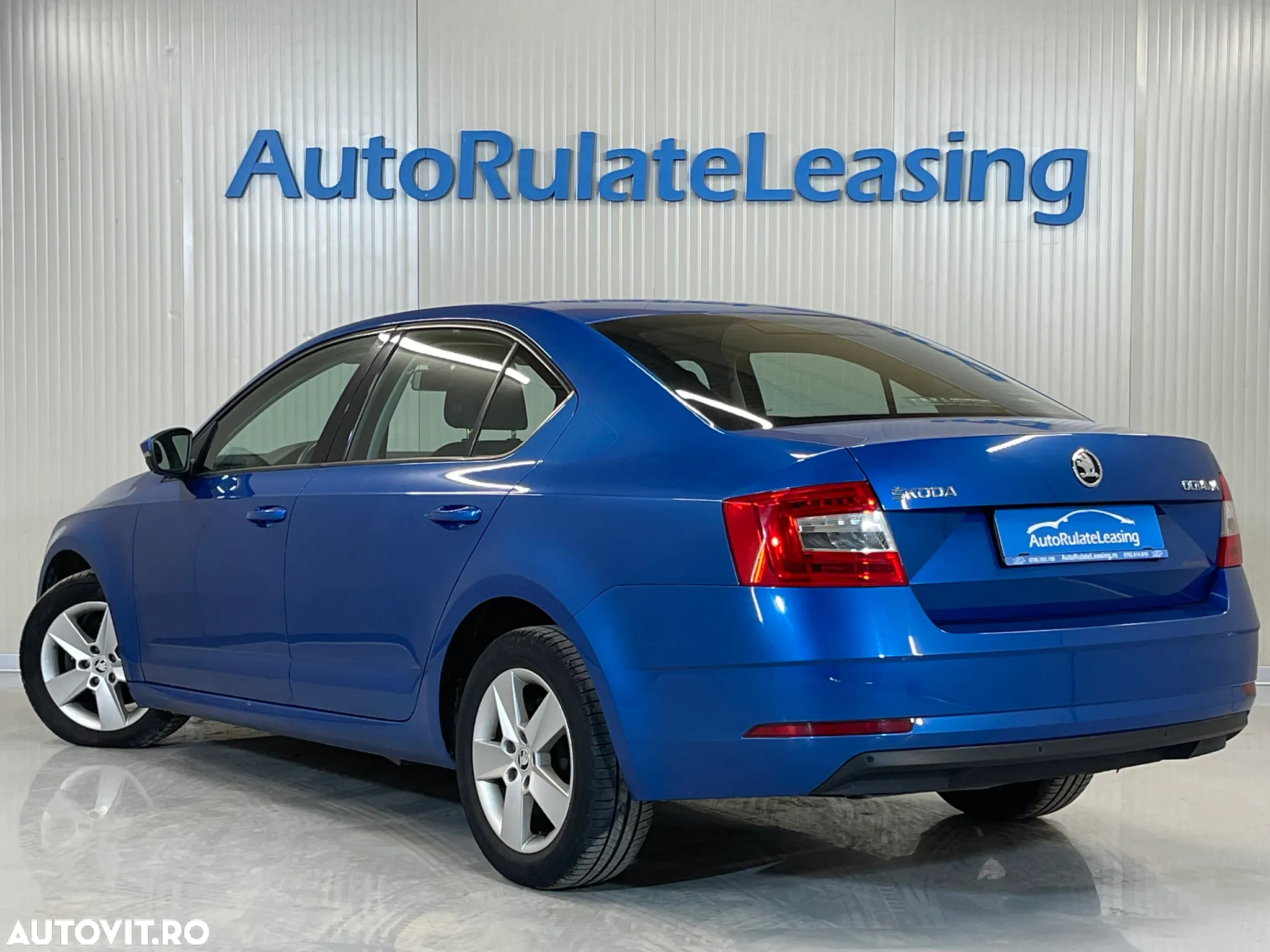 Skoda Octavia 1.6 TDI DSG Ambition - 4