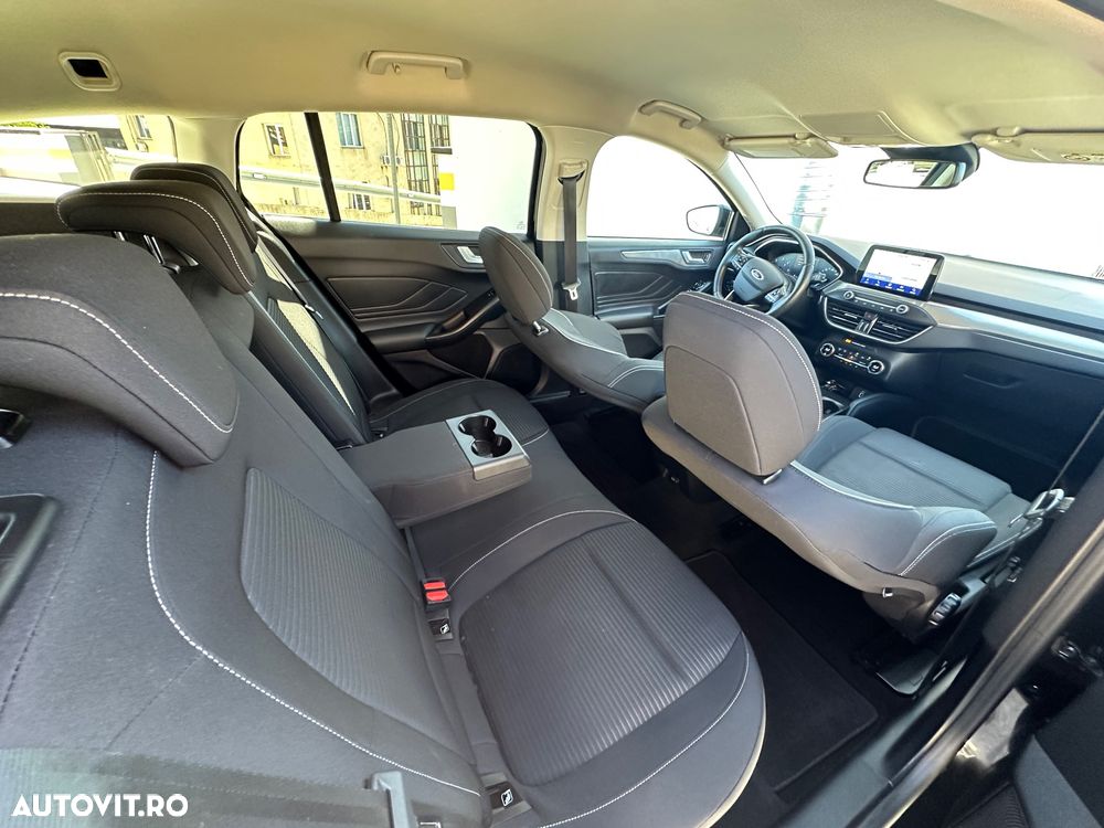 Ford Focus 2.0 EcoBlue Start-Stopp-System Aut. TITANIUM - 9