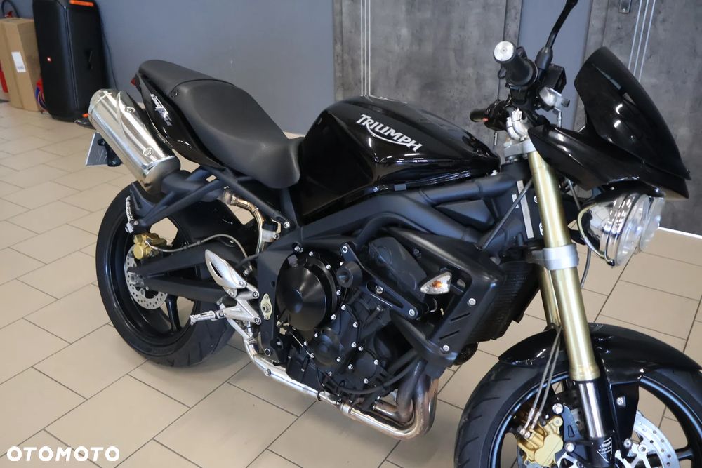 Triumph Street Triple - 11