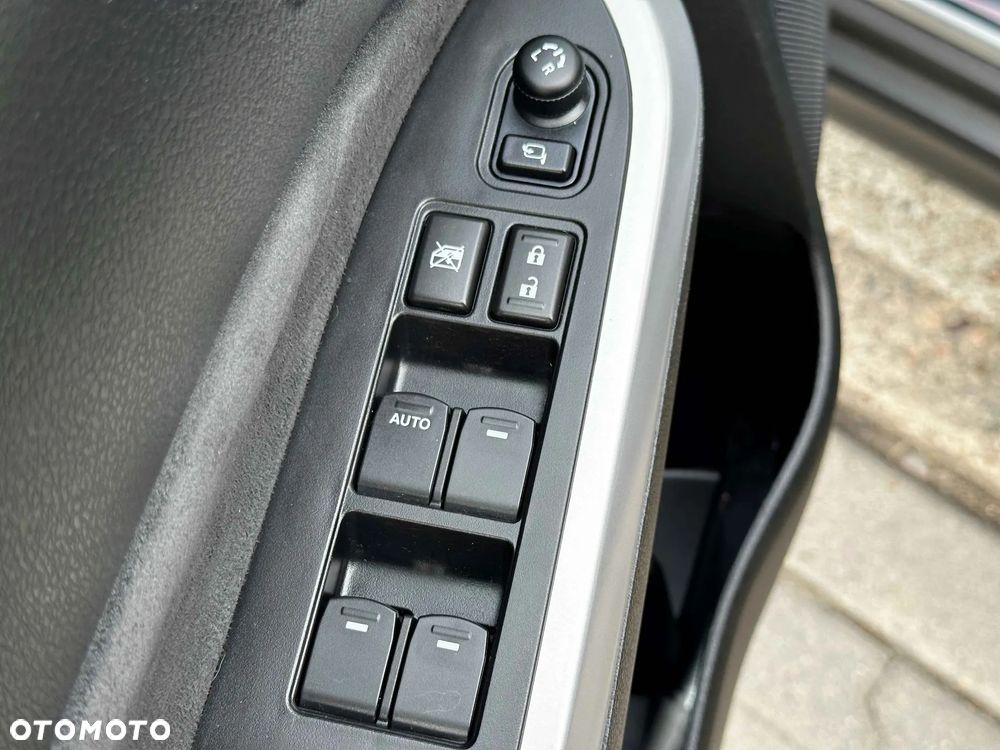 Suzuki Vitara - 25