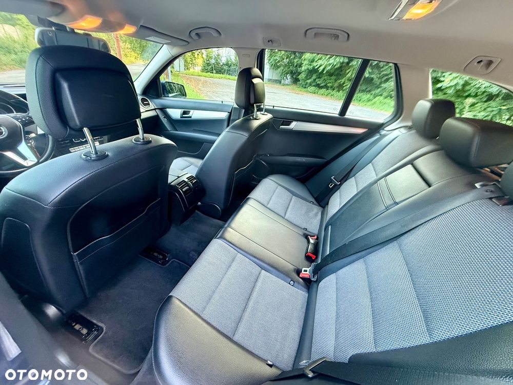 Mercedes-Benz Klasa C 180 CDI DPF (BlueEFFICIENCY) Avantgarde - 9