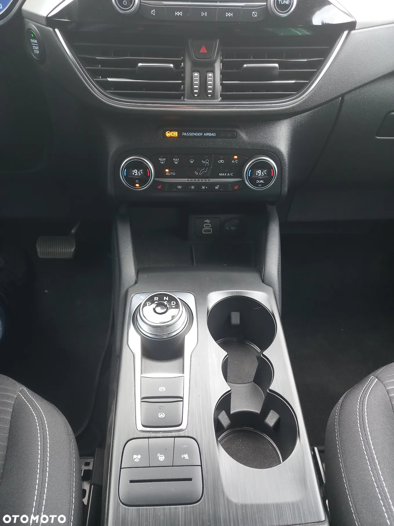 Ford Kuga - 28