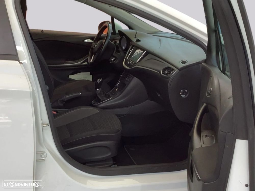 Opel Astra Sports Tourer - 7