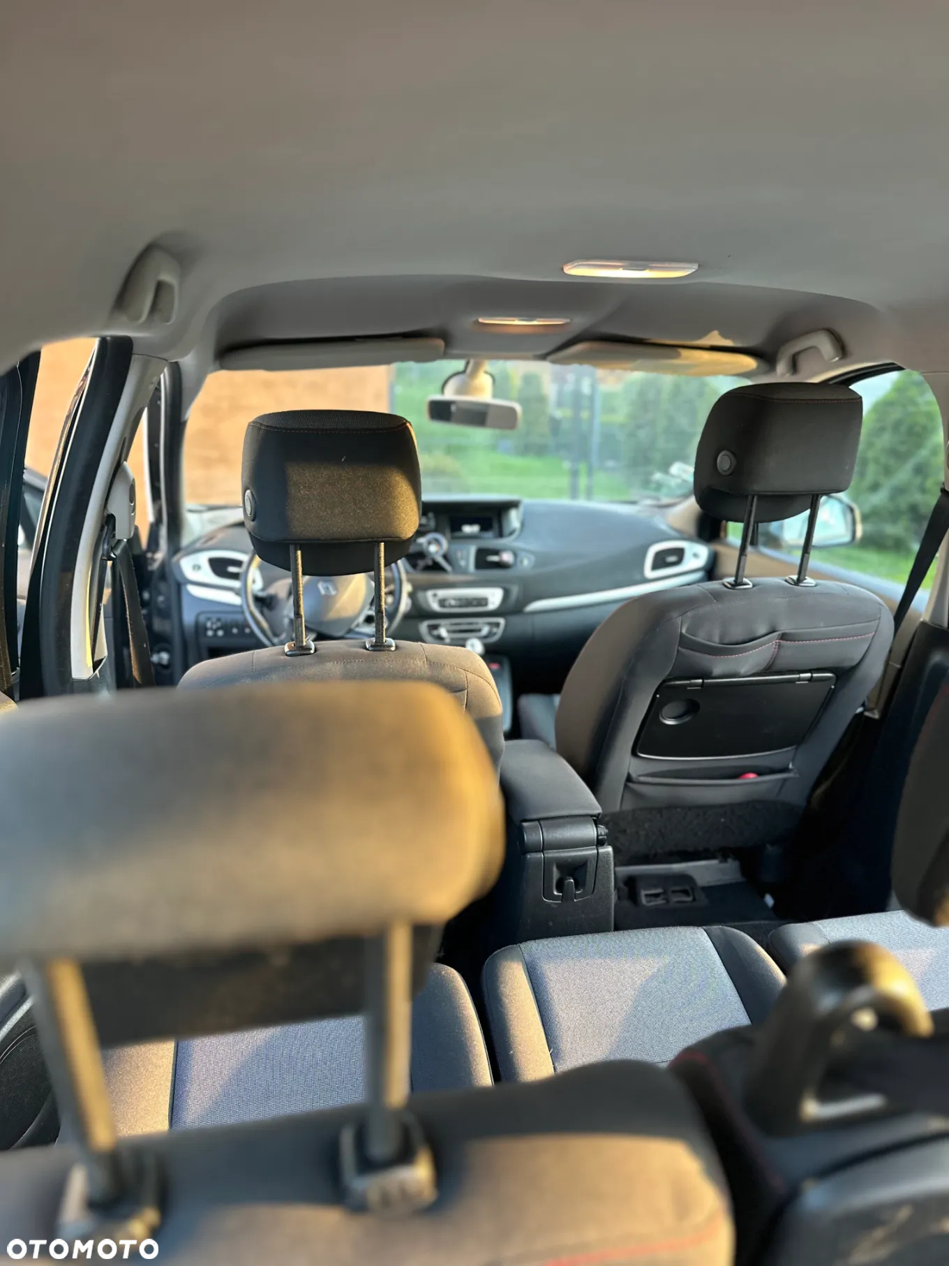 Renault Grand Scenic - 19