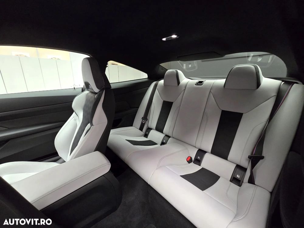 BMW M4 Competition M xDrive AT - 12
