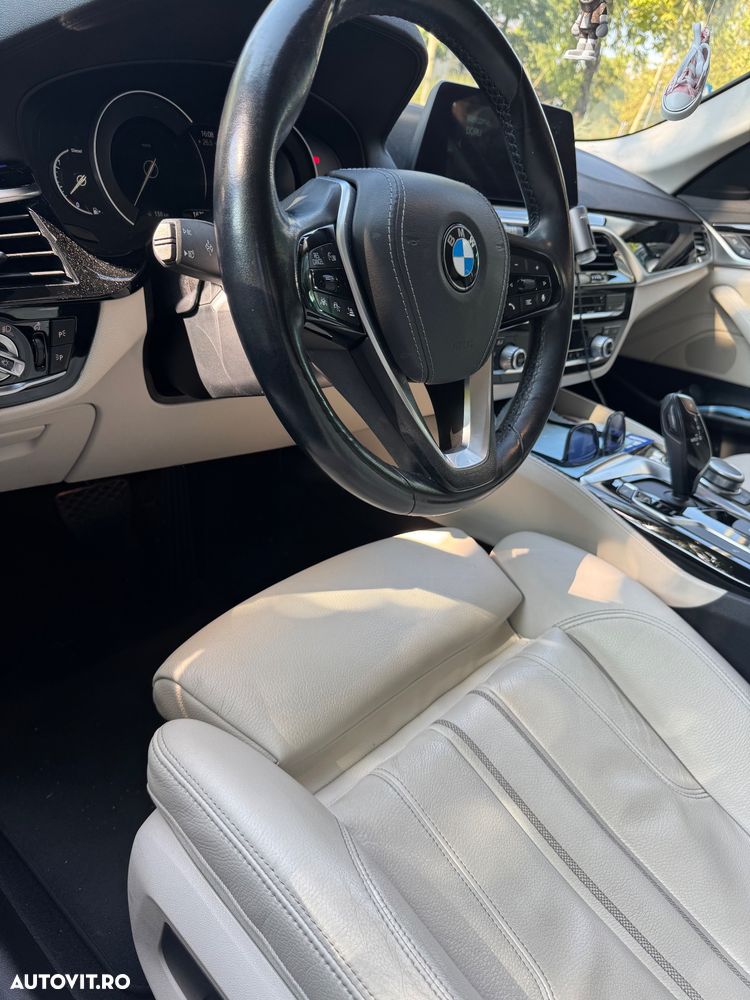 BMW Seria 5 520d Aut. Luxury Line - 17