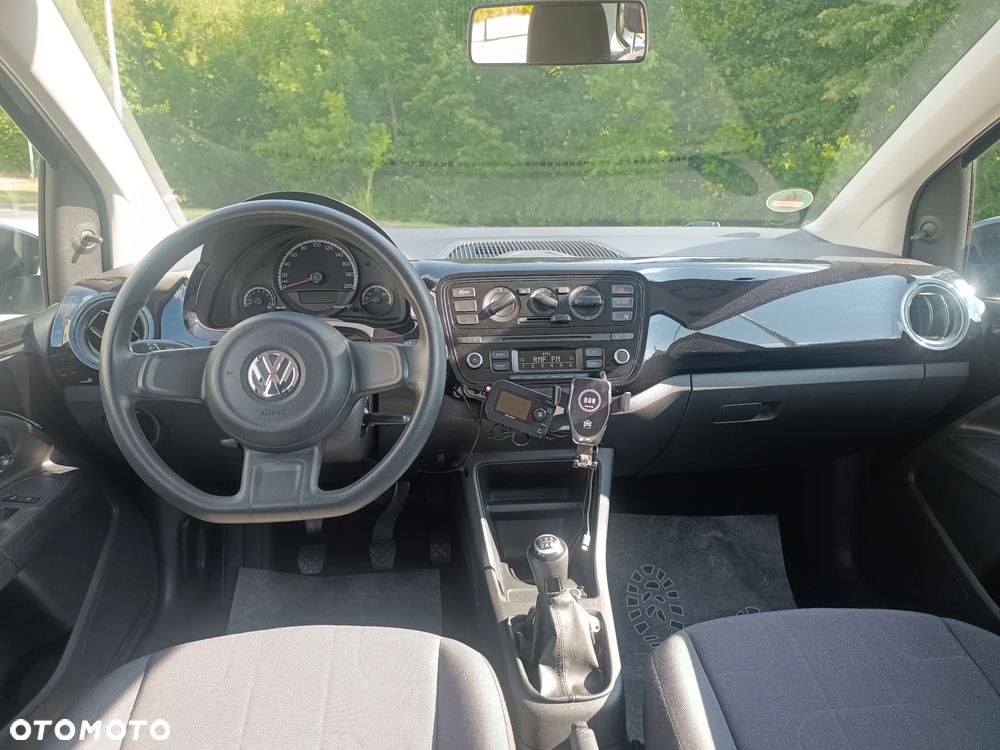 Volkswagen up! 1.0 beats - 11