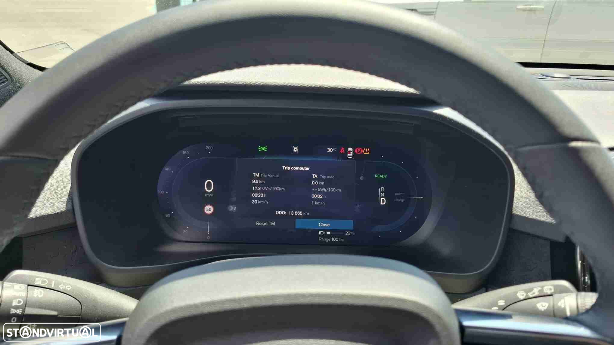 Volvo EX40 82 kWh Single Motor Extended Range Plus - 16
