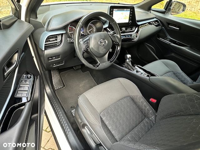 Toyota C-HR Business-Edition - 24
