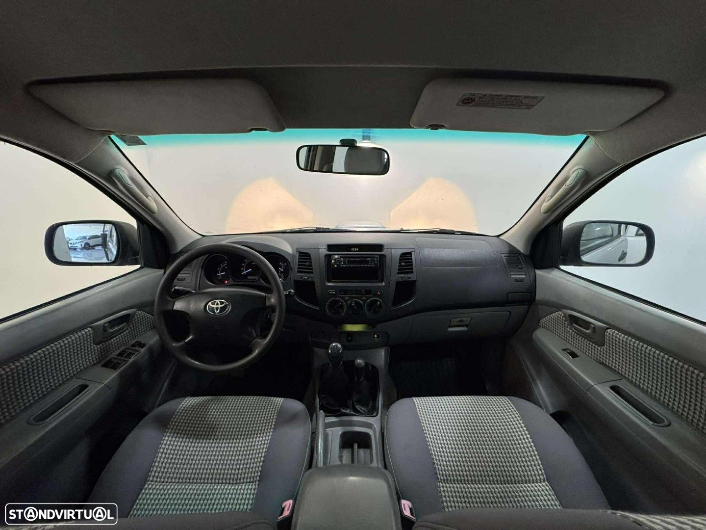 Toyota Hilux 2.5 D-4D CD - 7