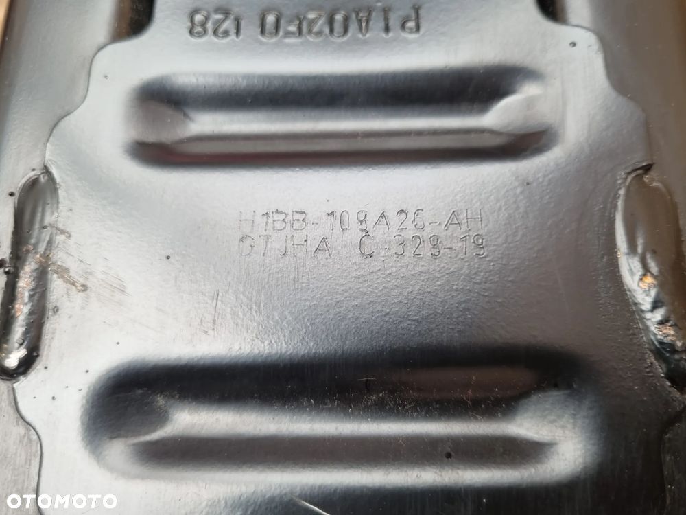 FORD FIESTA MK8 BELKA ZDERZAKA PRZÓD - 4