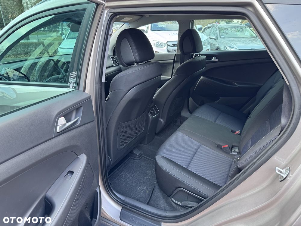 Hyundai Tucson 1.6 GDI BlueDrive GO 2WD - 15