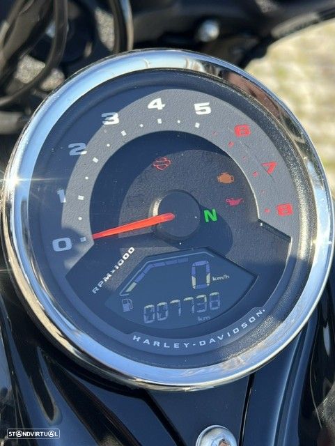 Harley-Davidson Softail FAT BOB 114 - 33