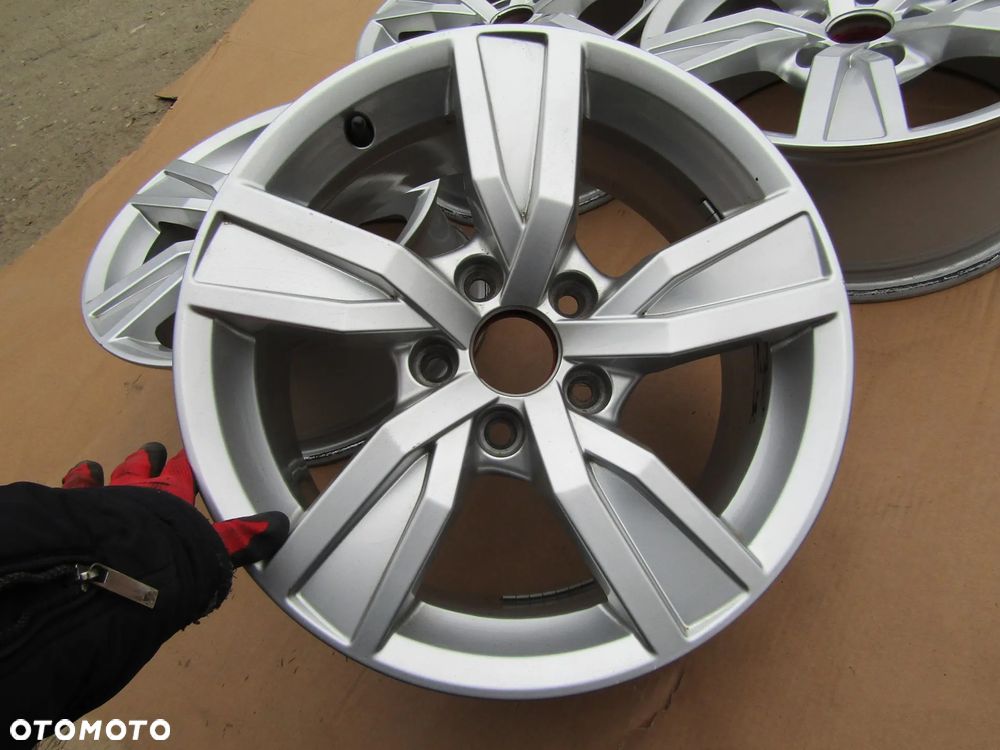 4x Felgi 16 Audi A4 B6 B7 B8 B9 VW Tiguan II Golf Skoda Kodiaq Karoq Seat Leon 7 j 5x112 ET35 - 12