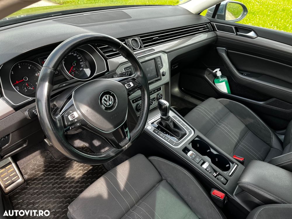 Volkswagen Passat Alltrack 2.0 TDI SCR 4Motion DSG - 28