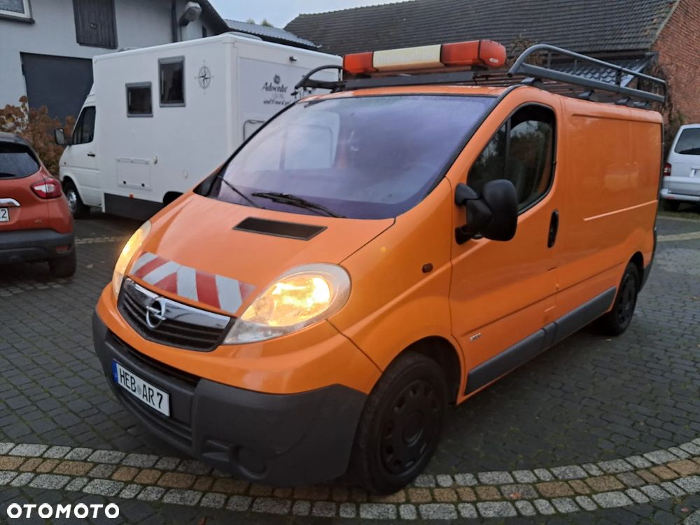 Opel Vivaro - 1