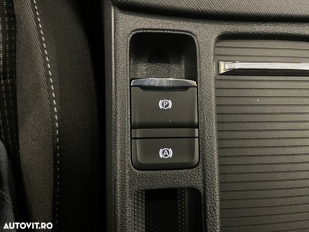 Skoda Octavia 2.0 TDI DSG Ambition - 25