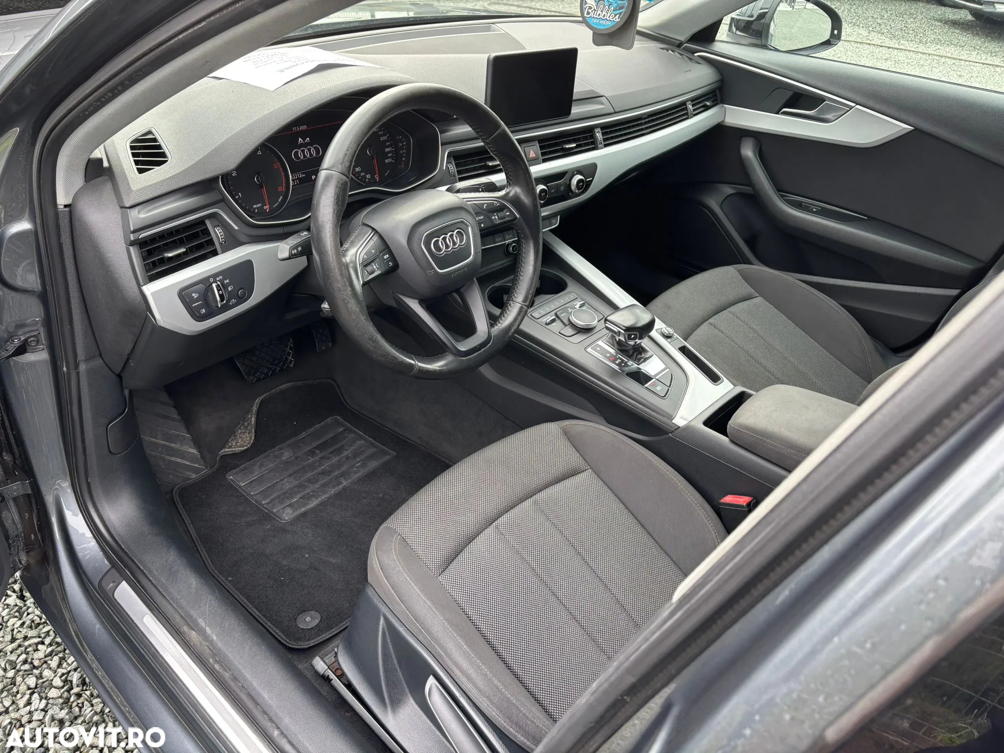 Audi A4 2.0 TDI ultra S tronic - 12
