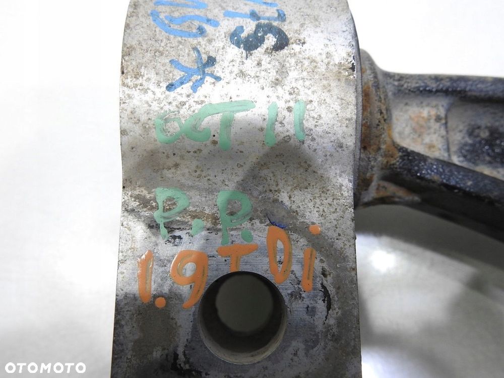 WAHACZ PRAWY PRZÓD SKODA OCTAVIA II - 8