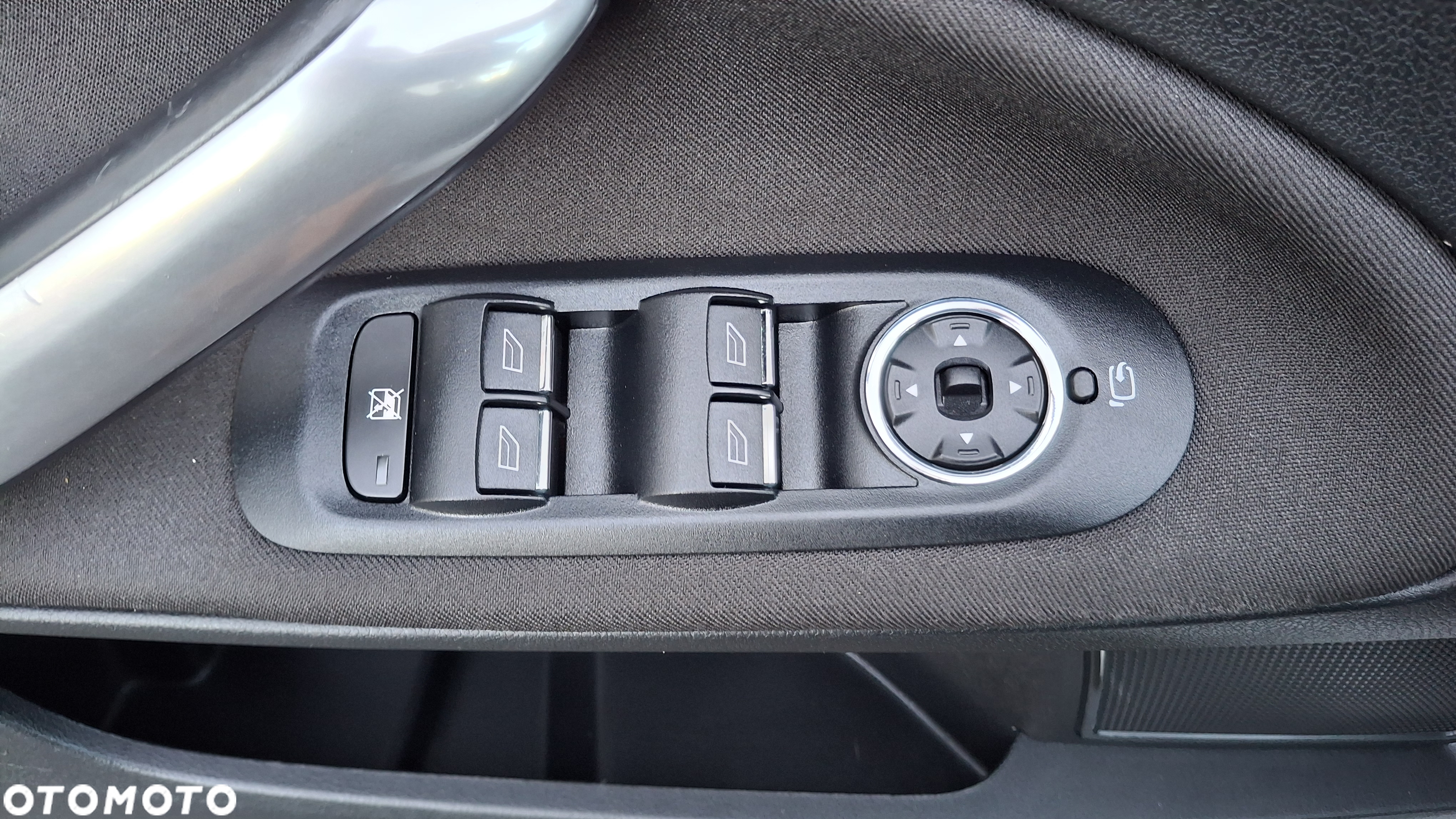 Ford Mondeo - 31