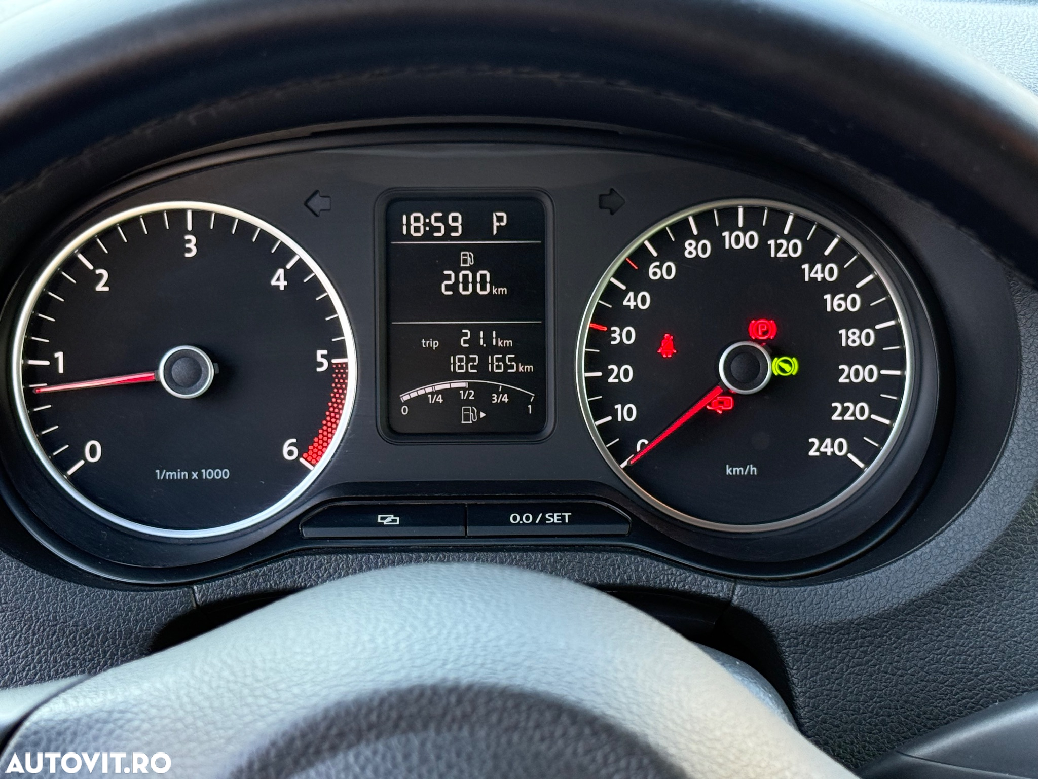 Volkswagen Polo 1.6 TDI DPF DSG Highline - 16