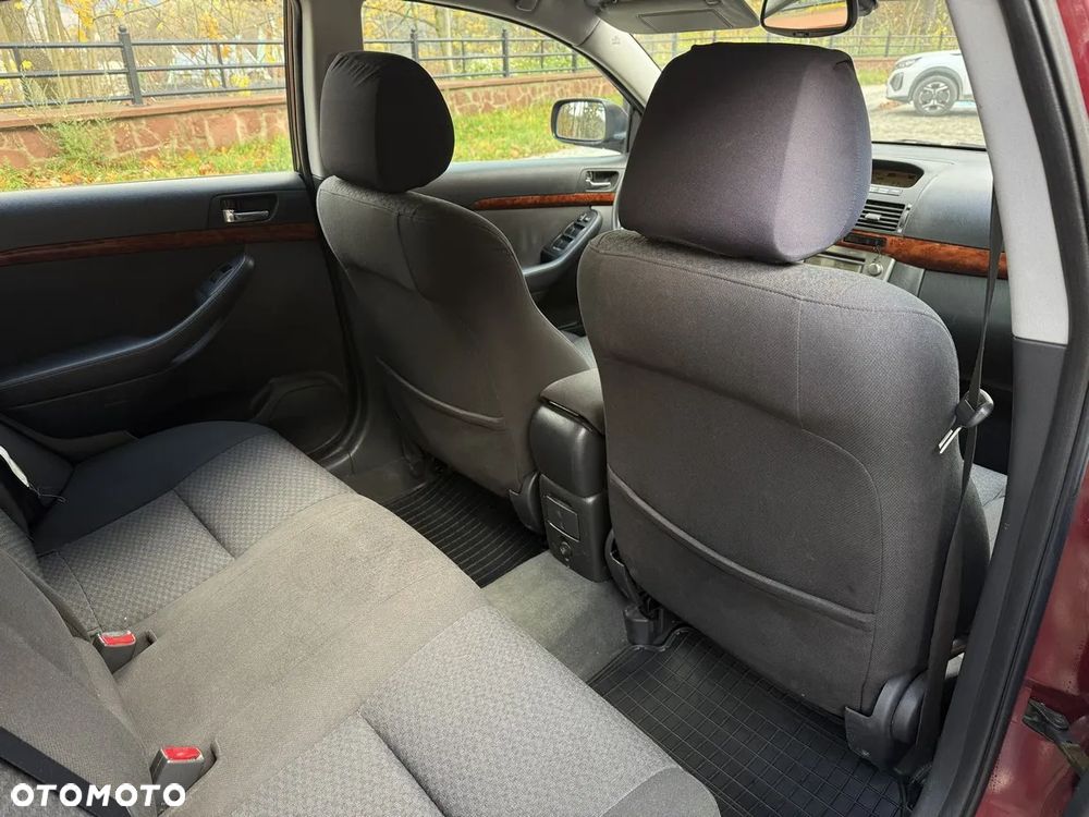 Toyota Avensis 1.8 VVT-i Sol - 18