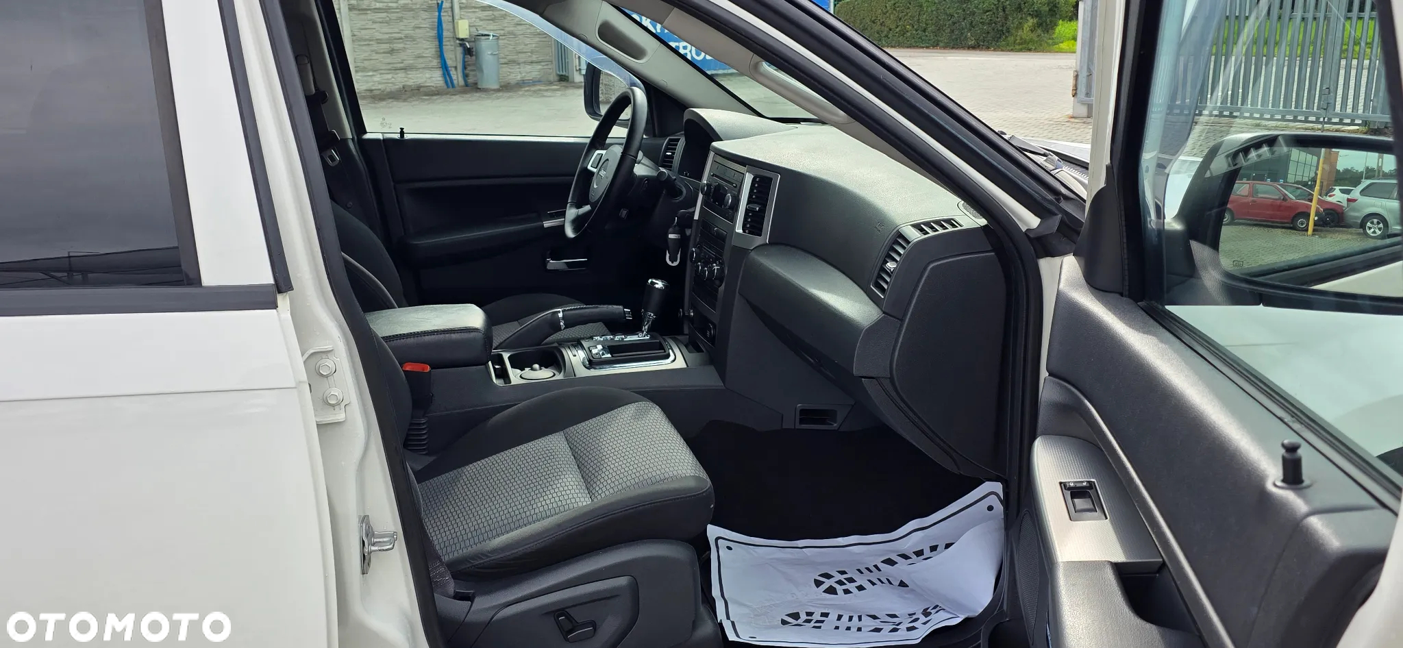 Jeep Grand Cherokee 3.0 CRD Automatik Laredo - 22