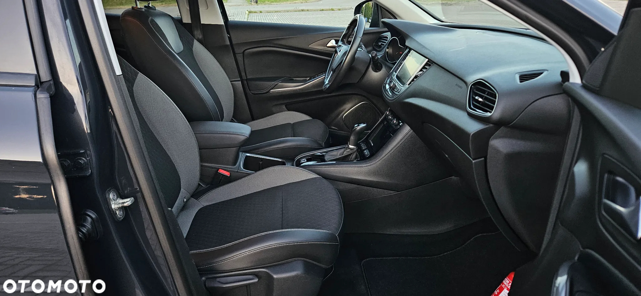 Opel Grandland X 1.2 Start/Stop Automatik Business INNOVATION - 11