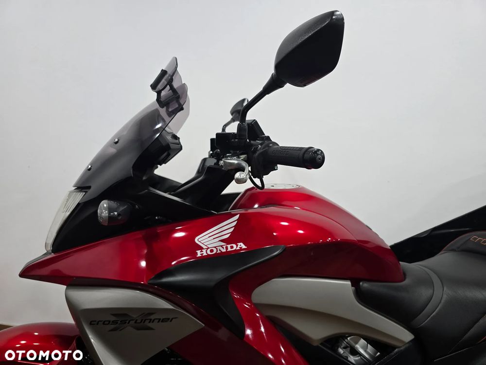 Honda VFR - 16