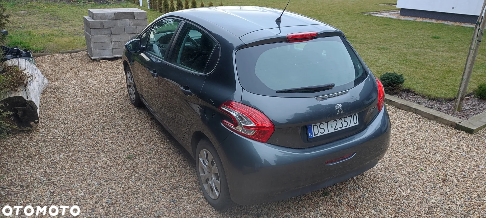 Peugeot 208 - 7