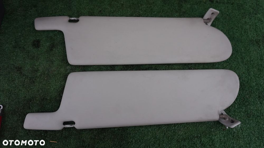 Volkswagen Transporter T4 2.5TDI daszek oslona przeciwsloneczna prawa - 2