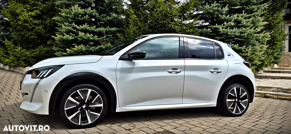 Peugeot 208 e-208 GT-Line - 34