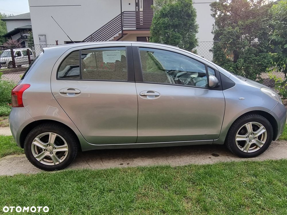 Toyota Yaris 1.3 VVT-i Cool - 2